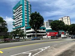 queensway-tower-/-queensway-shopping-centre photo thumbnail #1